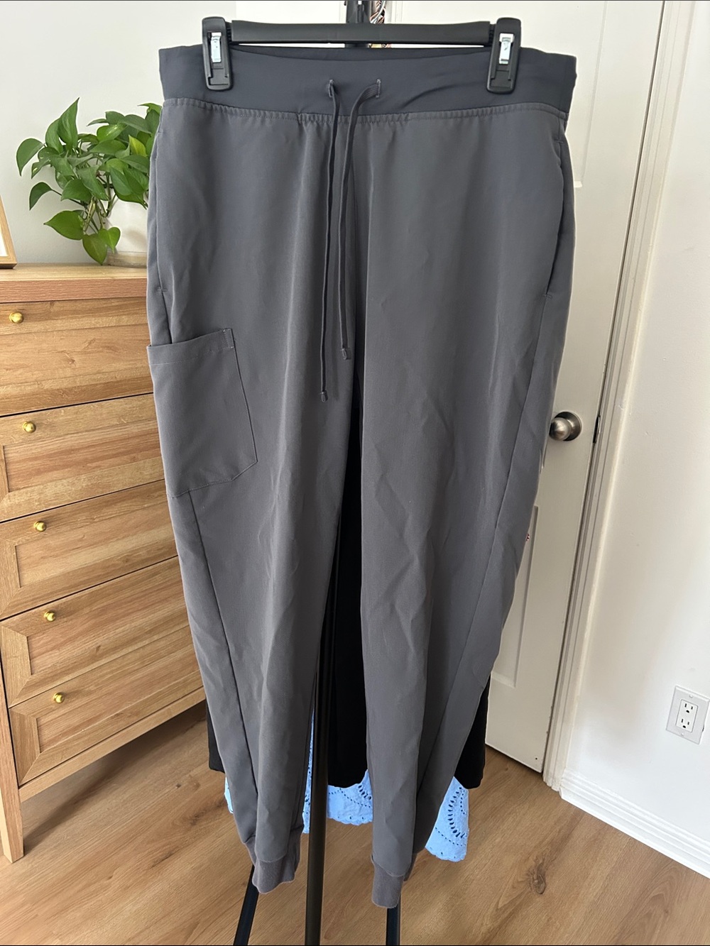 Mandala Scrub Joggers. Size large. 28” inseam. Gray.
